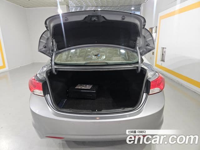 Hyundai Avante MD Luxury, 2011 17