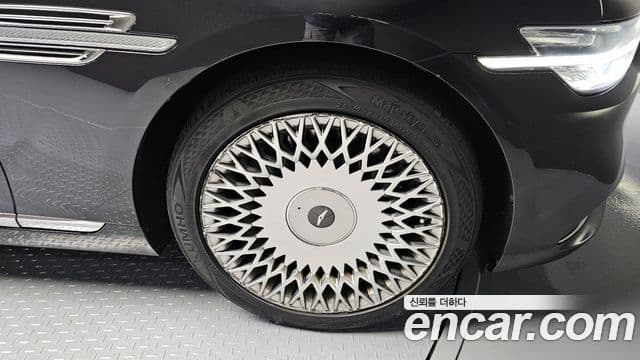 Genesis G90 Premium Luxury, 2021 все фото