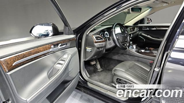 Genesis G90 Premium Luxury, 2021 10