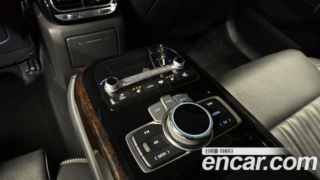 Genesis G90 Premium Luxury, 2021 18