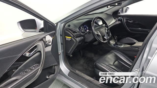 Hyundai Grandeur HG Modern, 2015 10