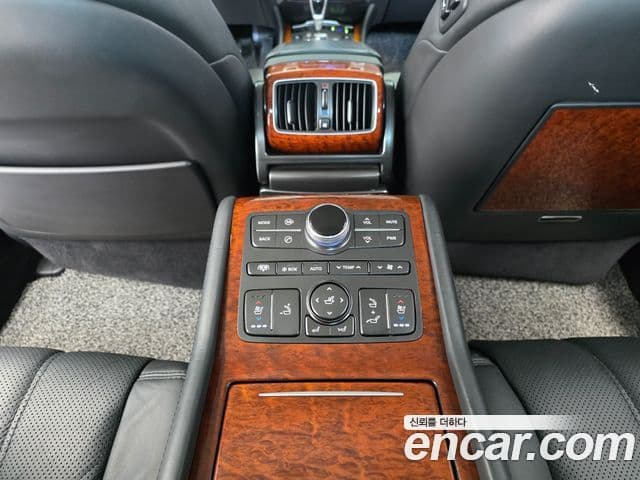 Hyundai Equus(новый кузов / новое поколение) Prestige VVIP팩, 2012 19