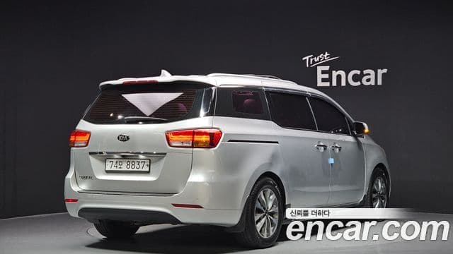 Kia All New Carnival Prestige, 2015 2