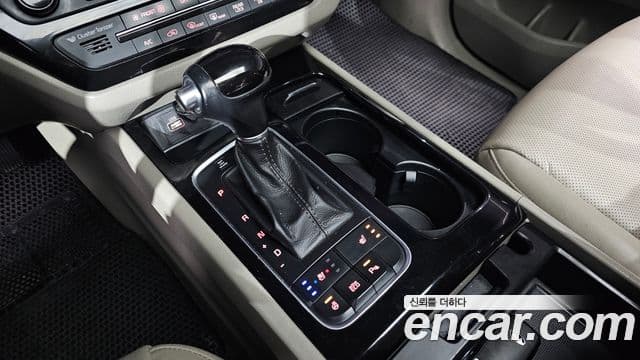 Kia All New Carnival Prestige, 2015 9