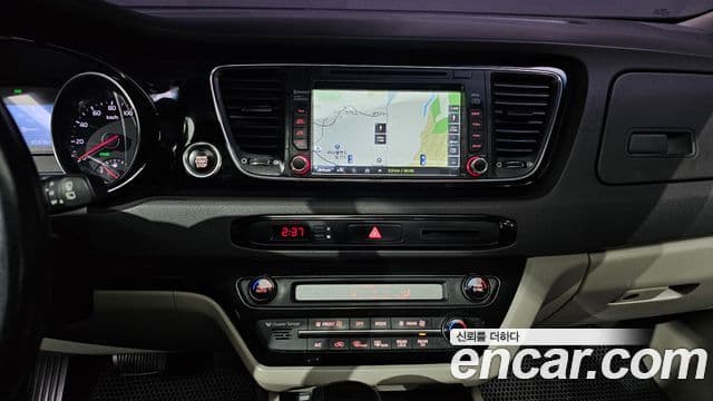 Kia All New Carnival Prestige, 2015 14