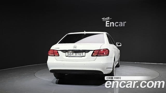 Mercedes-Benz E-класс W212 E300 Elegance, 2016 4