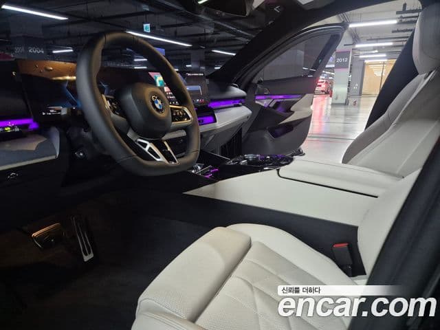 BMW 5시리즈 (G60) 520i M Sport, 2025 10