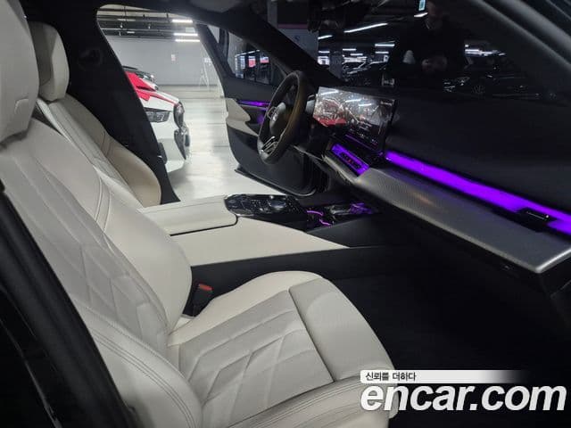 BMW 5시리즈 (G60) 520i M Sport, 2025 13