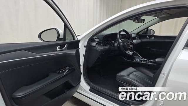 Kia K5 3세대 Trendy, 2022 10