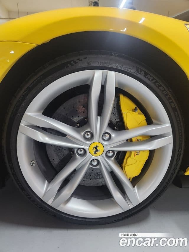 Ferrari 296 GTS 3.0 V6, 2024 все фото