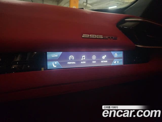 Ferrari 296 GTS 3.0 V6, 2024 14