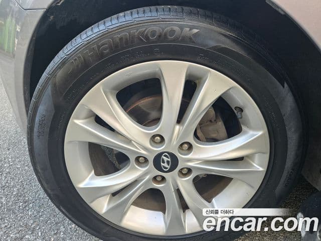 Hyundai YF Sonata Premier, 2010 16