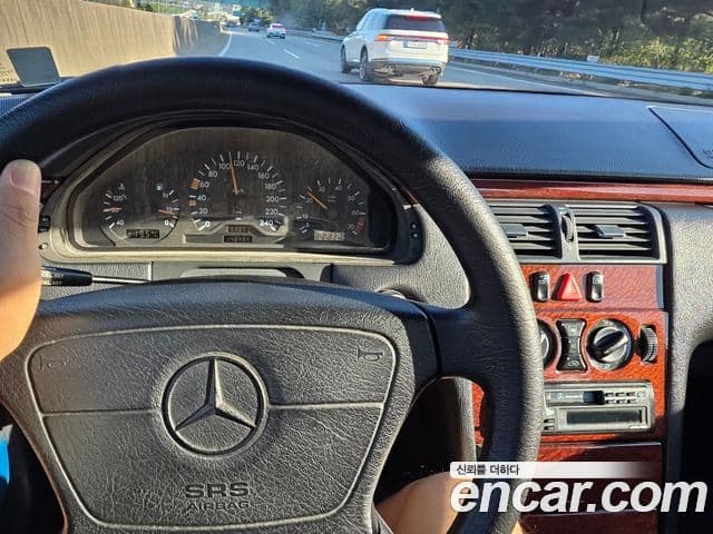 Mercedes-Benz E-класс W210, 1996 16