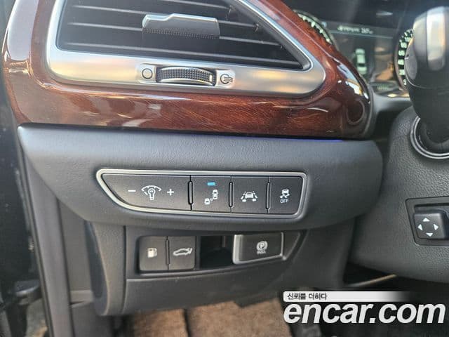 Genesis EQ900 Prestige, 2016 14