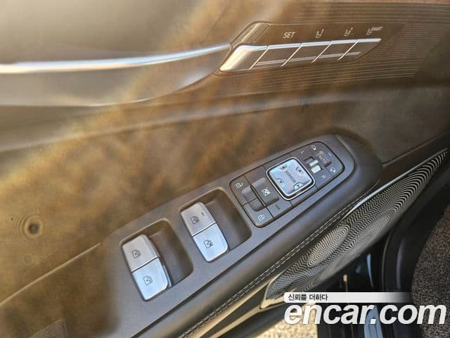 Genesis EQ900 Prestige, 2016 17