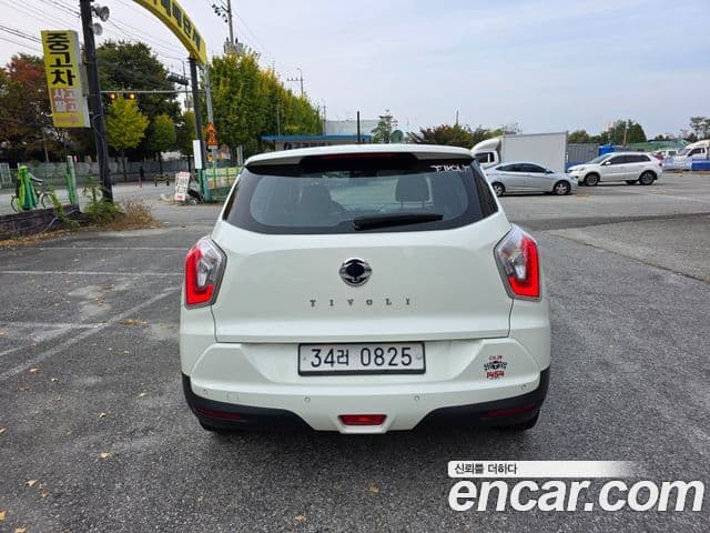 KG모빌리티(SsangYong) Tivoli VX 2WD, 2016 4
