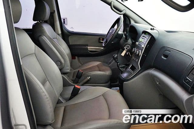 Hyundai Grand Starex CVX Premium, 2015 17