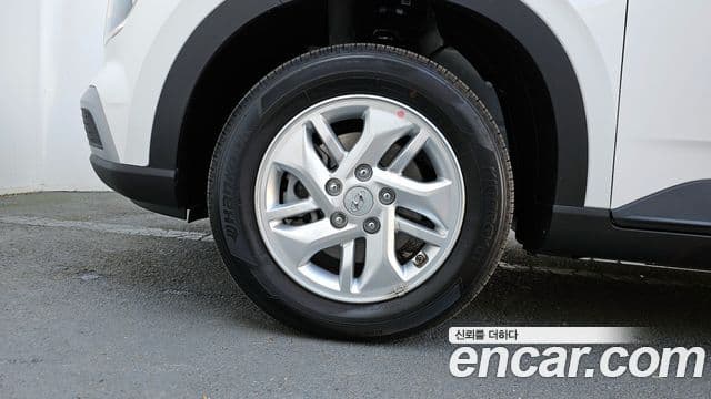 Hyundai Venue Premium, 2026 все фото