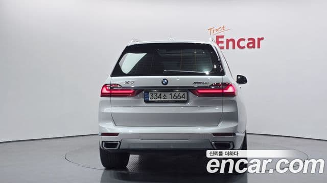 BMW X7 (G07) xDrive 40i Design Pure Excellence 6인승, 2021 4