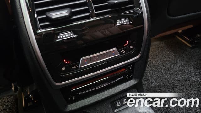 BMW X7 (G07) xDrive 40i Design Pure Excellence 6인승, 2021 18