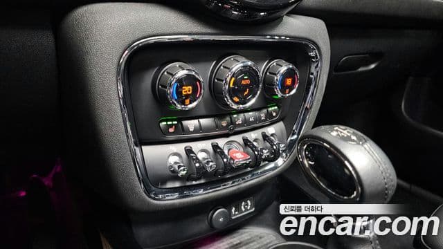 Mini Cooper 클럽맨 2세대, 2018 15