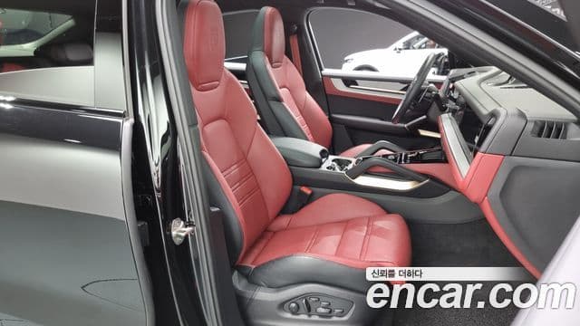 Porsche Cayenne (PO536) 3.0 купе, 2024 10