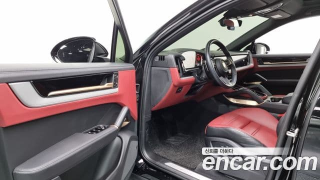 Porsche Cayenne (PO536) 3.0 купе, 2024 11