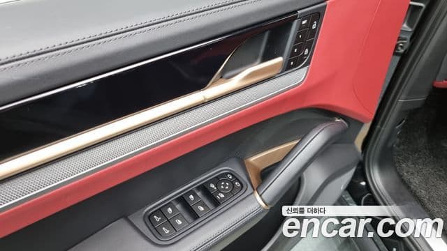 Porsche Cayenne (PO536) 3.0 купе, 2024 18