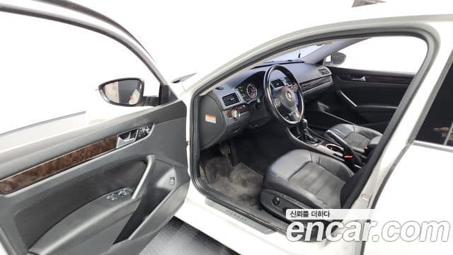 Volkswagen The / новый New Passat B7, 2015 10