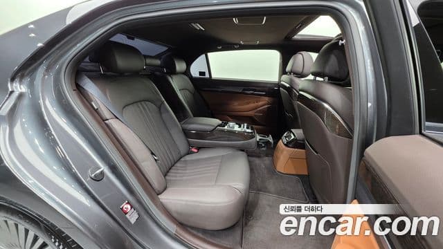 Genesis G90 Luxury, 2019 20