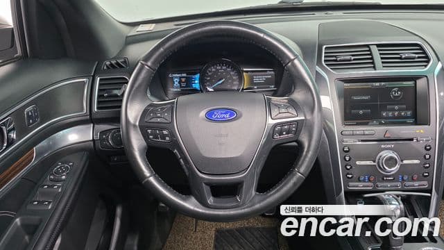 Ford Explorer 5세대, 2016 14
