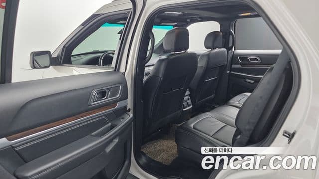 Ford Explorer 5세대, 2016 17