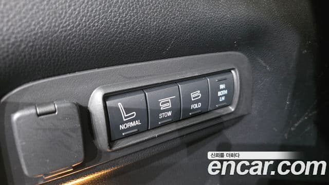 Ford Explorer 5세대, 2016 20