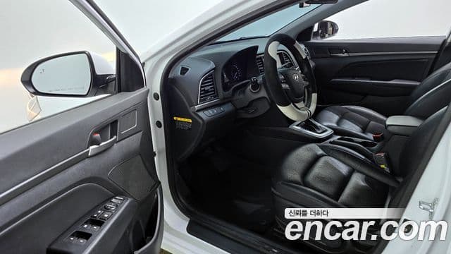 Hyundai Avante AD 1.6 GDI Value Plus, 2018 10