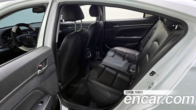 Hyundai Avante AD 1.6 GDI Value Plus, 2018 11