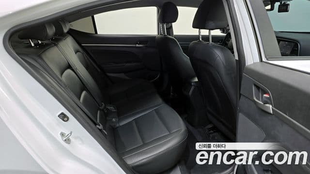 Hyundai Avante AD 1.6 GDI Value Plus, 2018 13