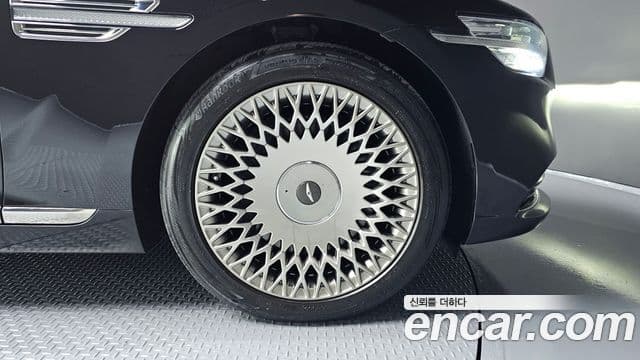 Genesis G90 Premium Luxury, 2021 все фото