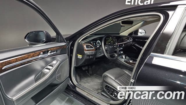 Genesis G90 Premium Luxury, 2021 10