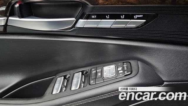 Genesis G90 Premium Luxury, 2021 12