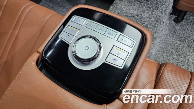 Genesis G80 (RG3) бензин 2.5 турбо AWD, 2024 19