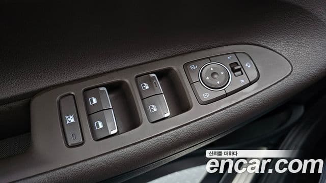 Hyundai Grandeur IG 3.0 LPi Modern (арендный автомобиль), 2019 18