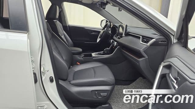 Toyota RAV4 5세대 2.5 4WD гибрид LTD, 2023 10