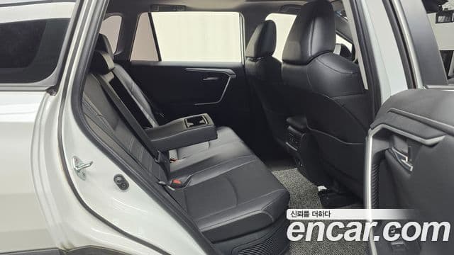 Toyota RAV4 5세대 2.5 4WD гибрид LTD, 2023 12