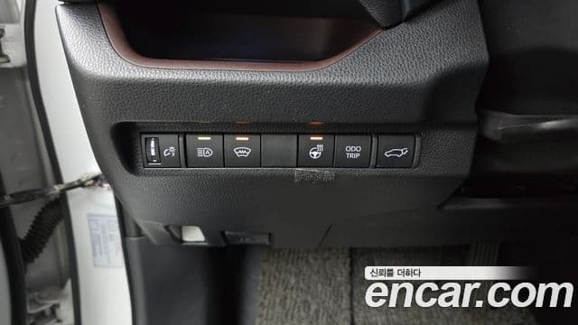 Toyota RAV4 5세대 2.5 4WD гибрид LTD, 2023 16