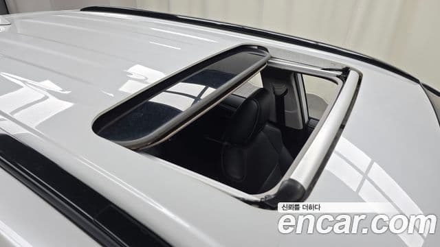 Toyota RAV4 5세대 2.5 4WD гибрид LTD, 2023 17