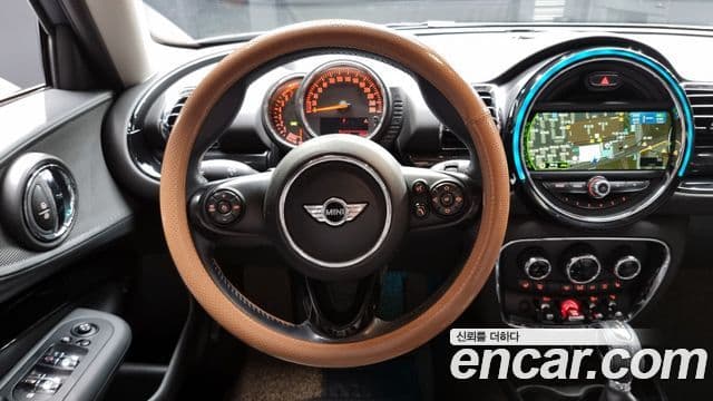 Mini Cooper 클럽맨 2세대, 2016 13