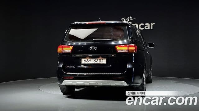 Kia All New Carnival Noblesse, 2015 4