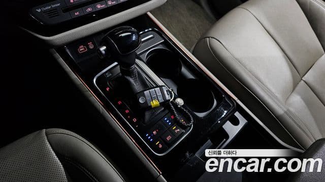 Kia All New Carnival Noblesse, 2015 9