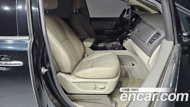 Kia All New Carnival Noblesse, 2015 10