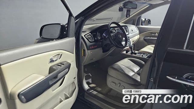 Kia All New Carnival Noblesse, 2015 11